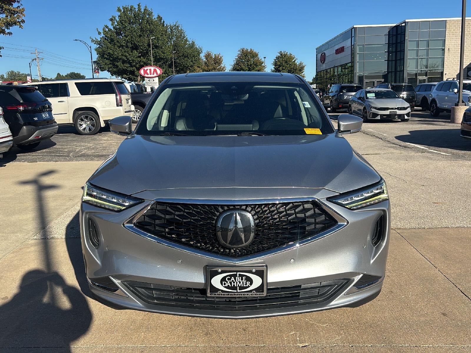 Used 2022 Acura MDX w/ Technology Package AWD/4WD image 2