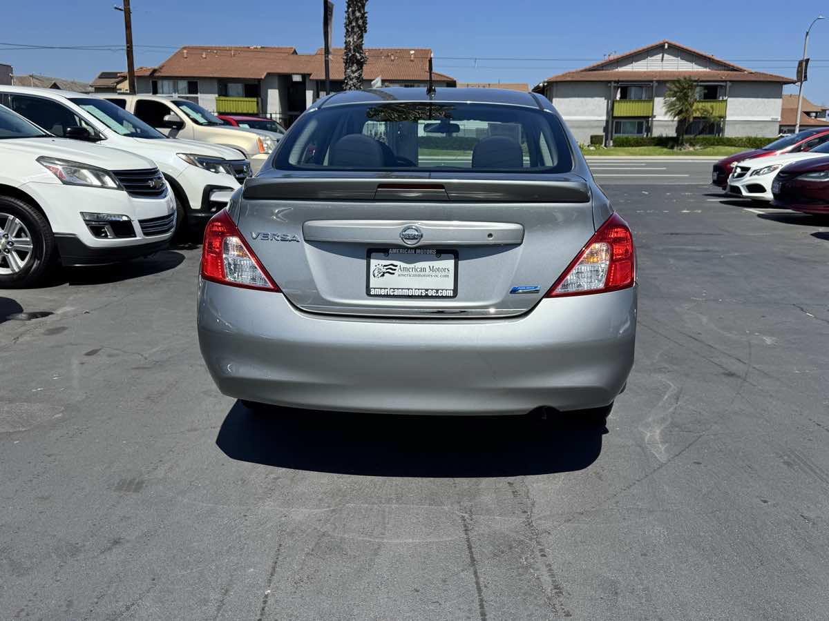 Used 2014 Nissan Versa S Plus FWD image 3