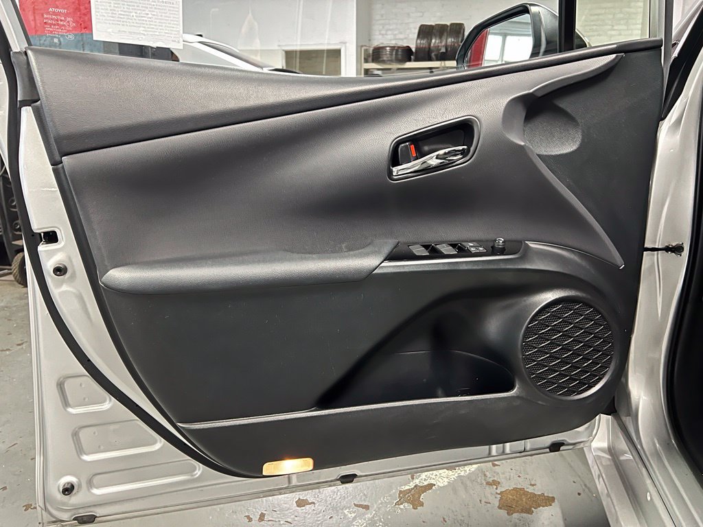 Certified 2021 Toyota Prius Prime XLE FWD image 41