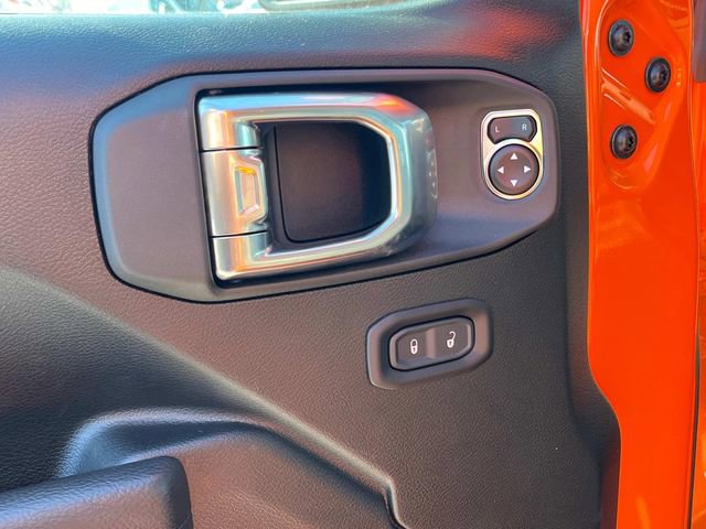 Used 2025 Jeep Wrangler Sport S image 14