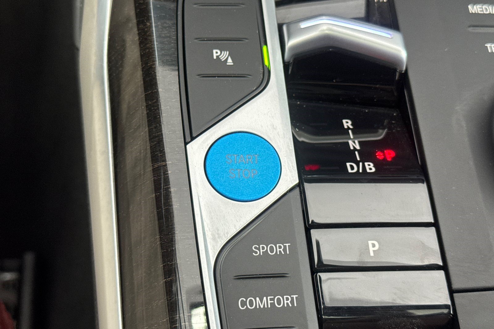 Certified 2023 BMW i4 eDrive35 w/ Premium Package RWD image 33