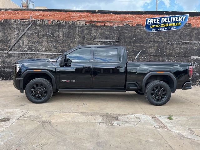 Used 2024 GMC Sierra 2500 AT4 w/ AT4 Premium Plus Package AWD/4WD image 2