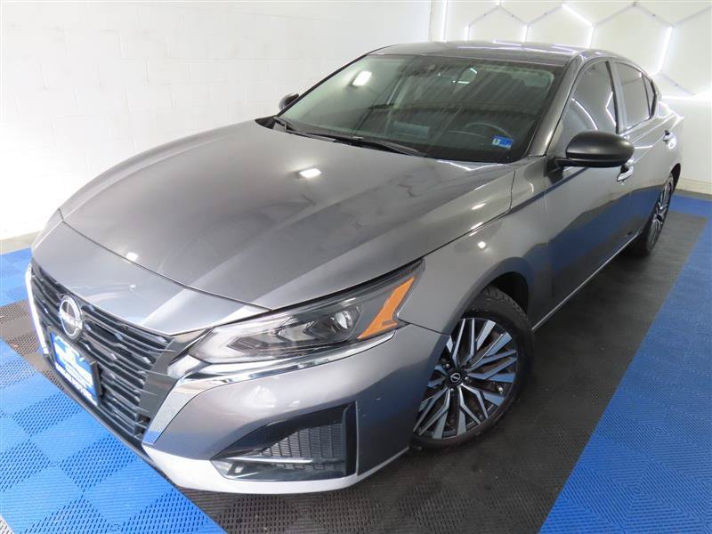 Used 2024 Nissan Altima 2.5 SV FWD image 4
