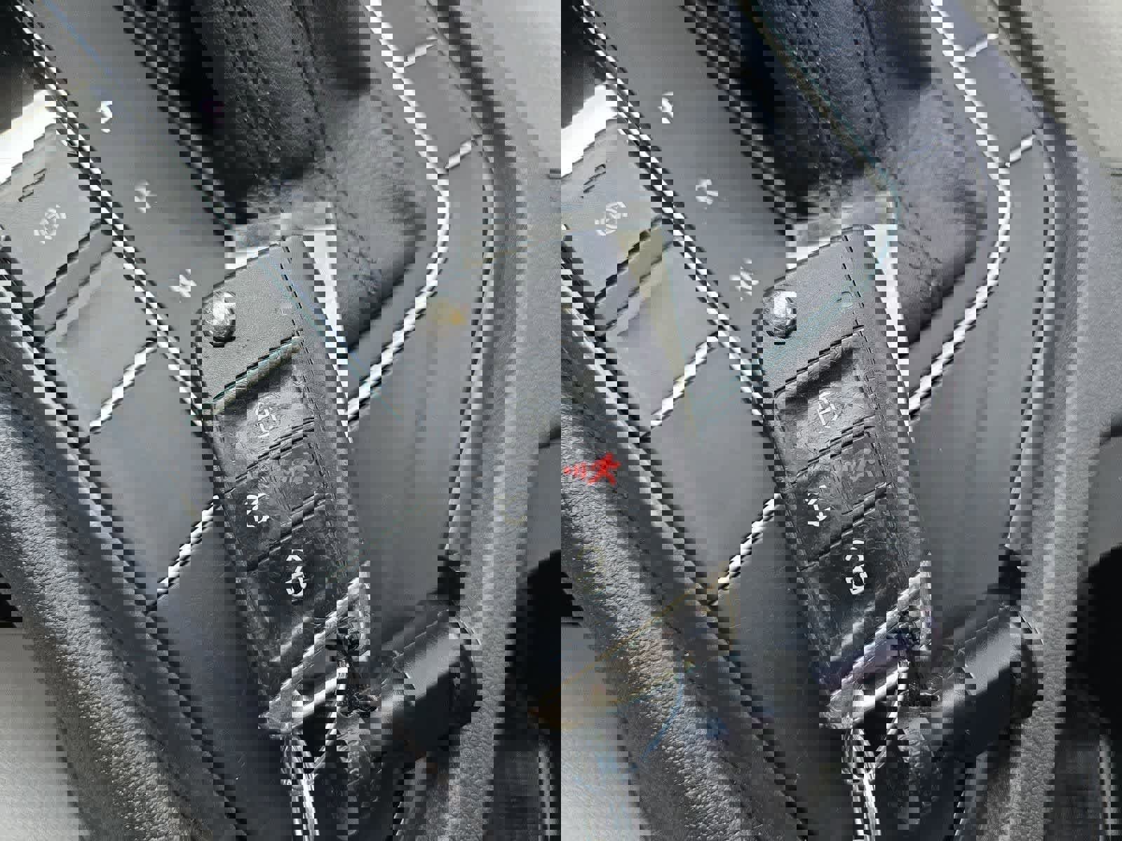 Used 2018 Volkswagen Tiguan SE image 33