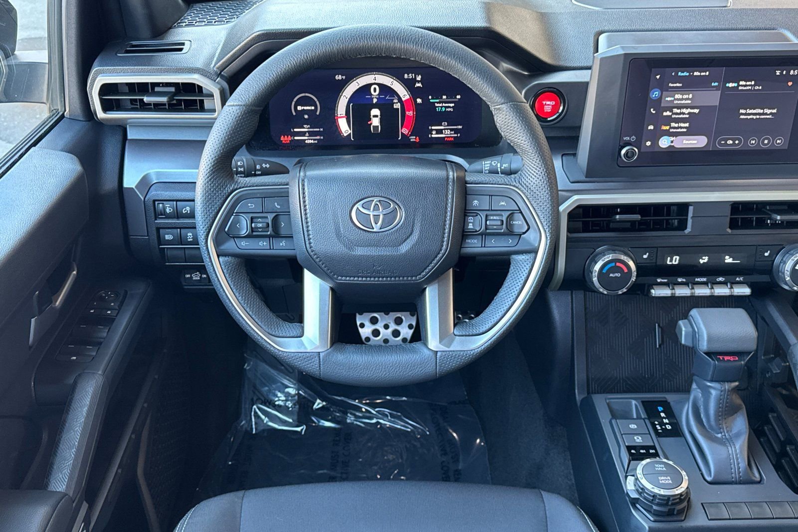 Used 2025 Toyota Tacoma TRD Sport AWD/4WD image 16