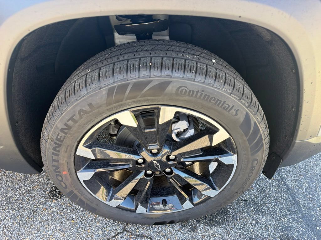 New 2026 Chevrolet Equinox RS w/ Convenience Package III FWD image 11