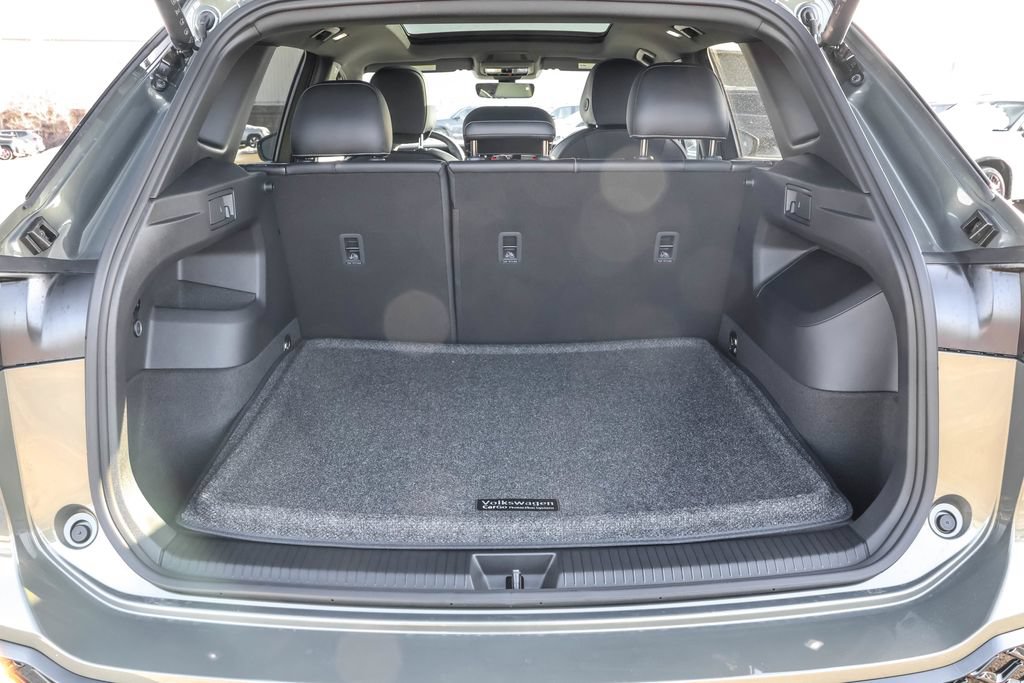 New 2026 Volkswagen Tiguan SE R-Line AWD/4WD image 36