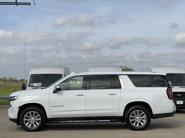 Used 2023 Chevrolet Suburban Premier AWD/4WD image 3