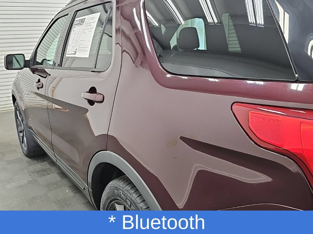 Used 2018 Ford Explorer XLT w/ Equipment Group 202A FWD image 8