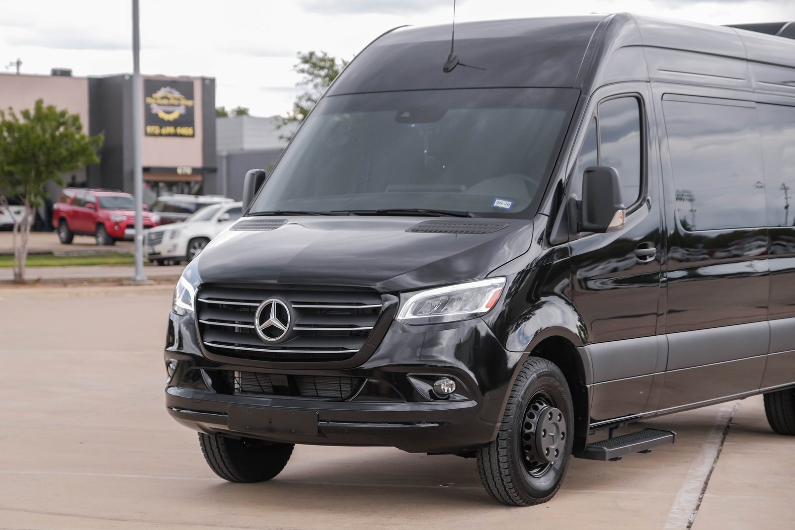 Used 2024 Mercedes-Benz Sprinter 3500 image 7