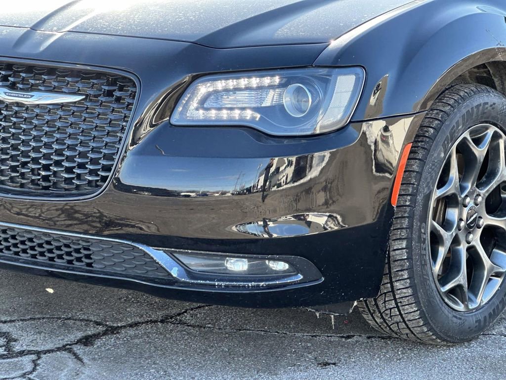 Used 2017 Chrysler 300 S image 8
