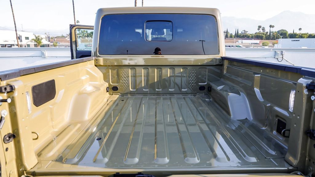 New 2026 Jeep Gladiator Rubicon AWD/4WD image 31
