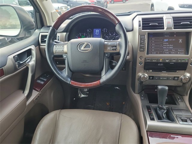 Used 2015 Lexus GX 460 image 10