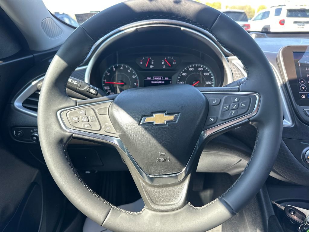 Used 2024 Chevrolet Malibu RS FWD image 19