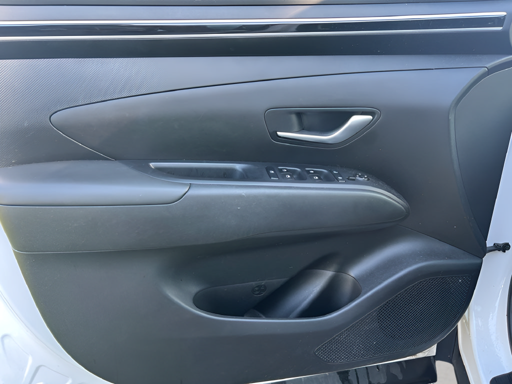 Used 2024 Hyundai Tucson SE AWD/4WD image 13