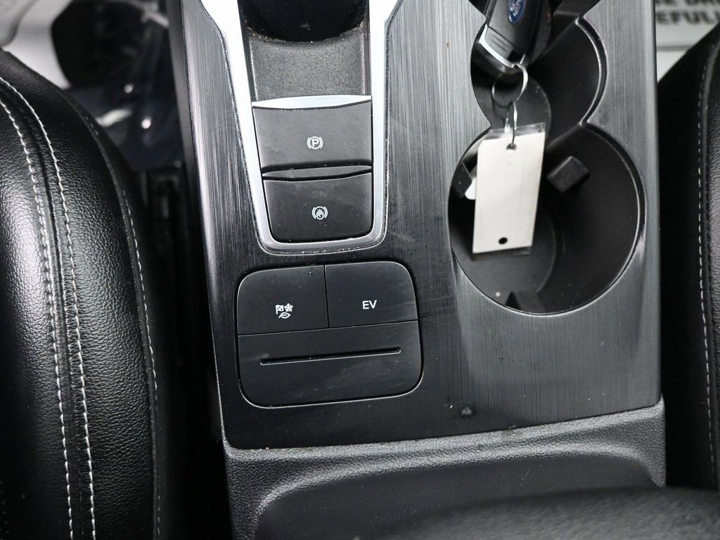 Used 2022 Ford Escape SEL w/ Technology Package image 17