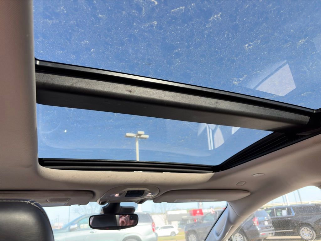 Used 2023 Chrysler Pacifica Limited FWD image 14