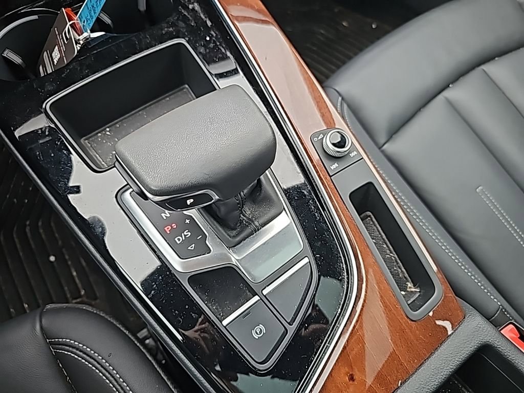 Used 2023 Audi A4 2.0T Premium w/ Convenience Package image 7