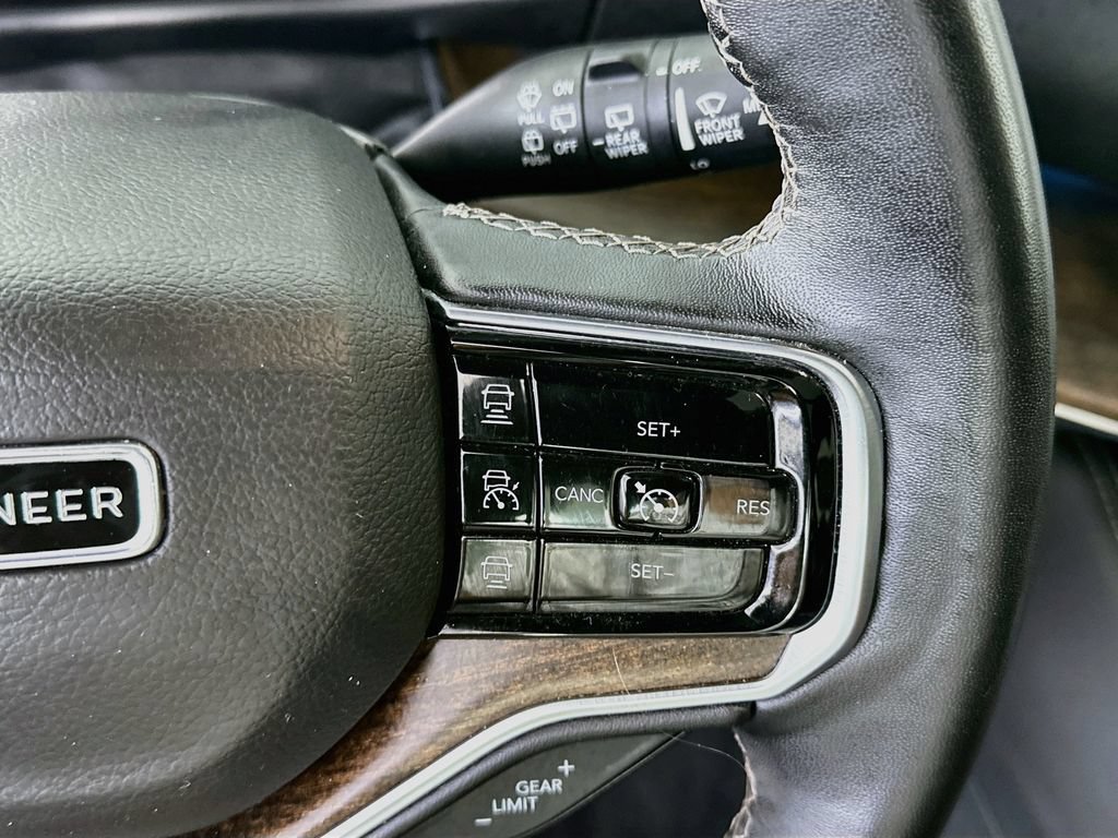 Used 2023 Jeep Grand Wagoneer 4WD image 26
