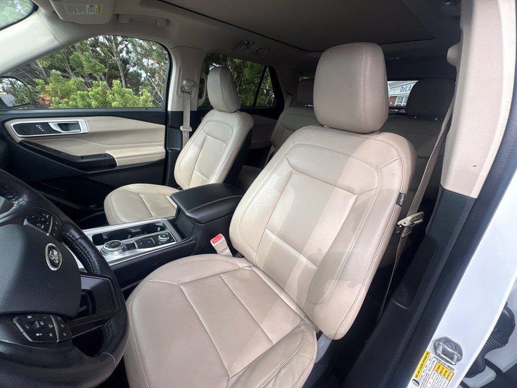 Used 2020 Ford Explorer XLT w/ Equipment Group 202A AWD/4WD image 21