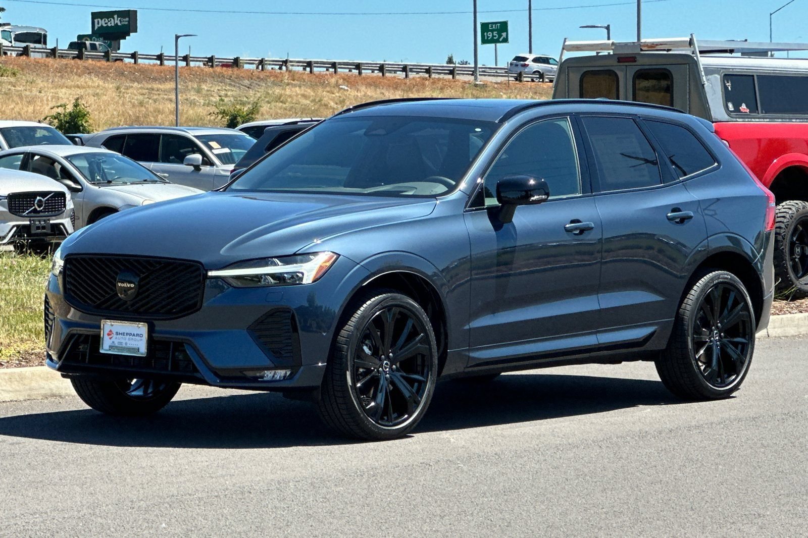 New 2026 Volvo XC60 B5 Ultra w/ Climate Package AWD/4WD image 7
