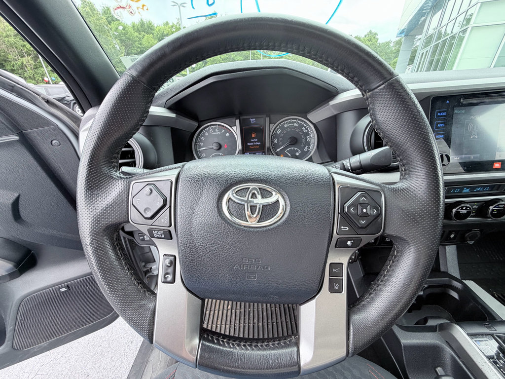 Used 2018 Toyota Tacoma Limited AWD/4WD image 12