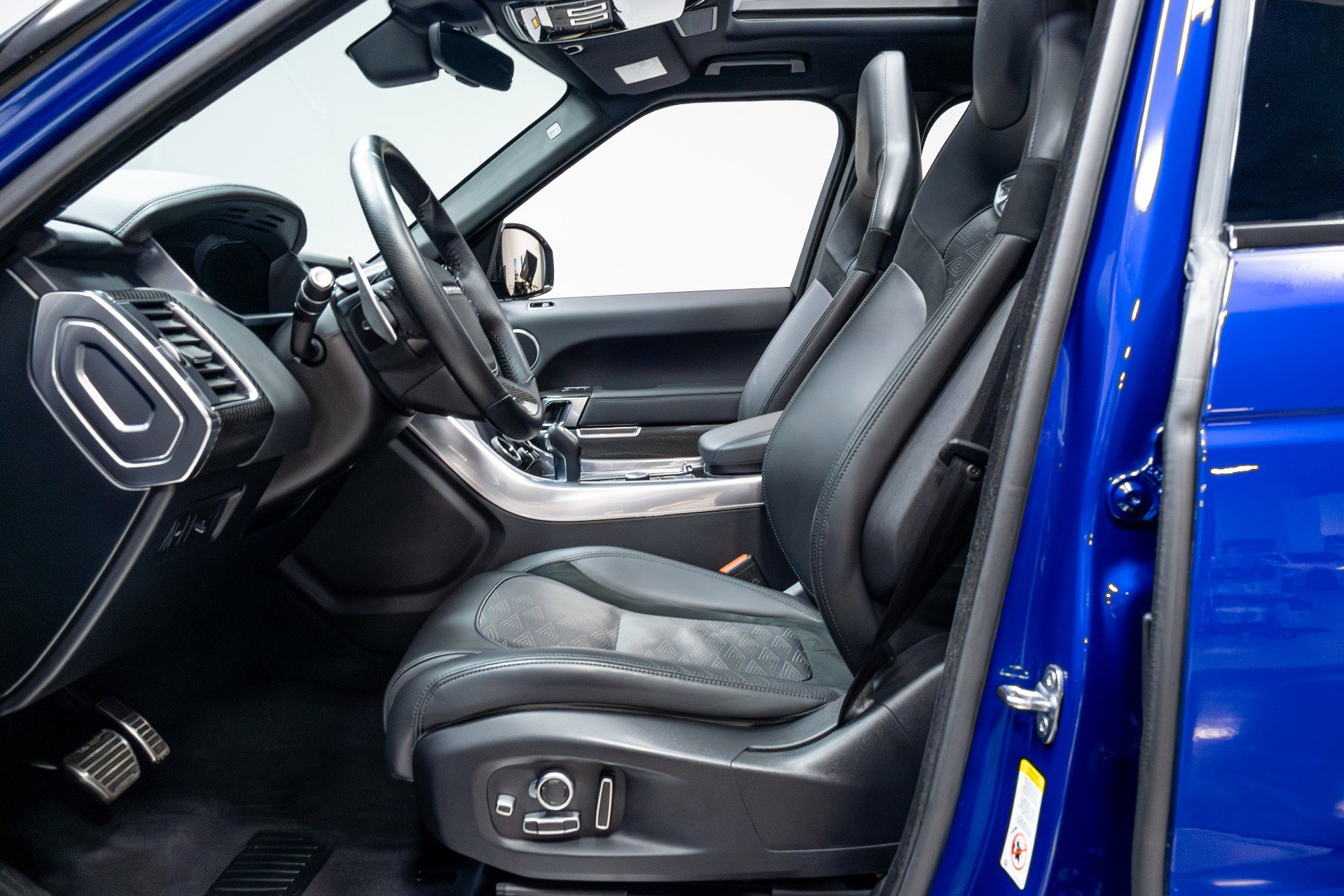 Used 2022 Land Rover Range Rover Sport SVR image 5