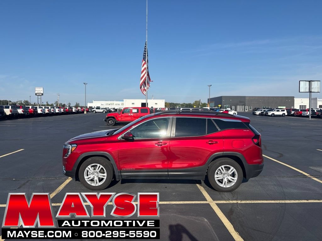 Used 2024 GMC Terrain SLE w/ Driver Convenience Package FWD image 1