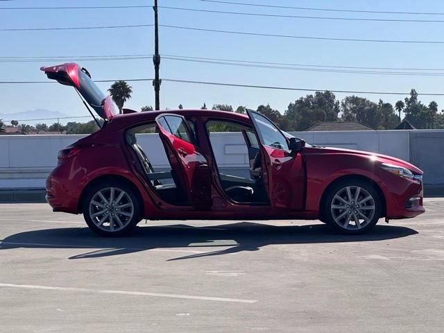 Used 2017 MAZDA MAZDA3 Grand Touring w/ Premium Equipment Package FWD image 33