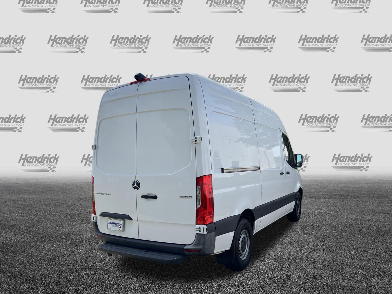Used 2022 Mercedes-Benz Sprinter 2500 image 9