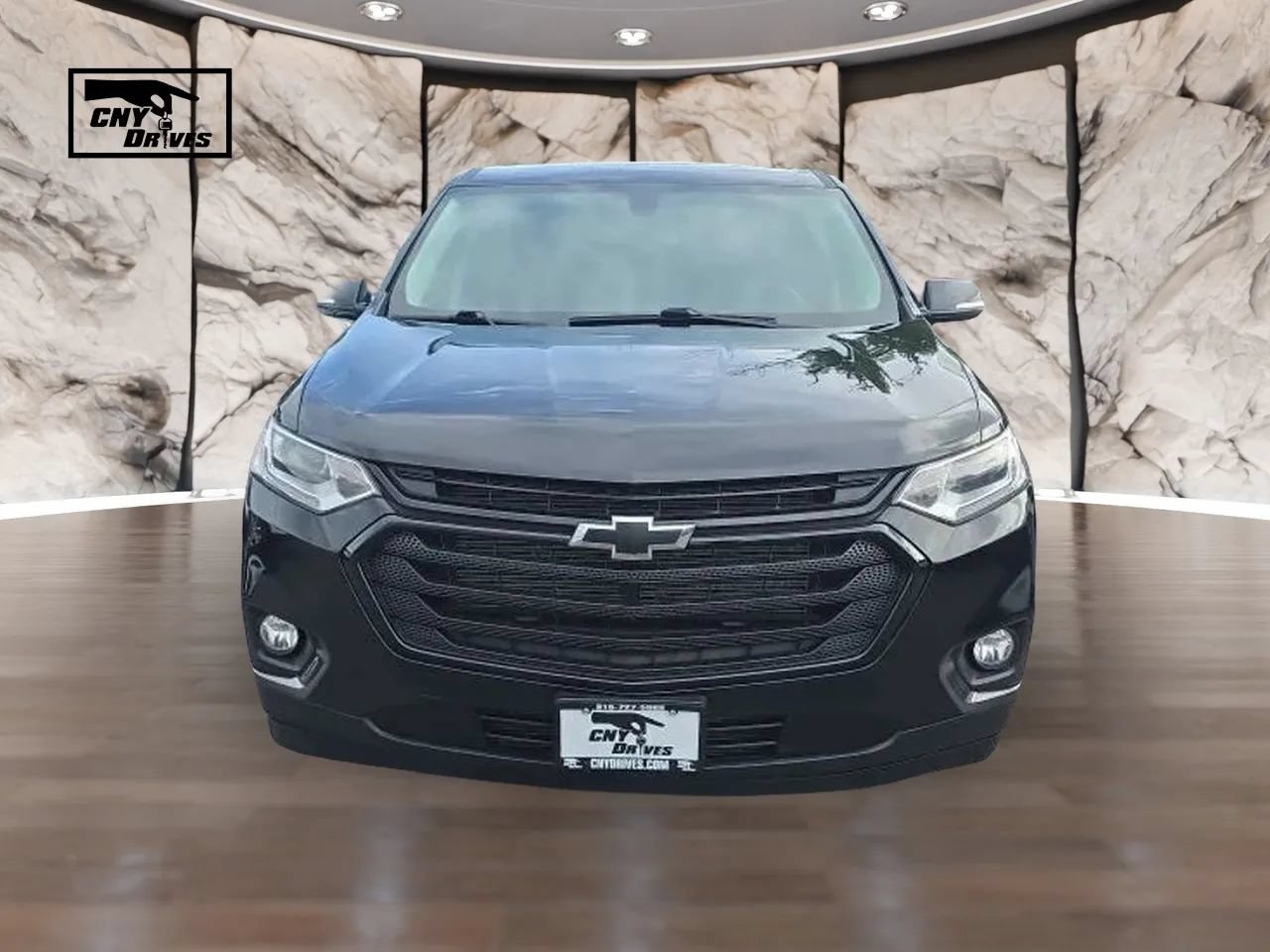 Used 2020 Chevrolet Traverse LT w/ LPO, Blackout Package AWD/4WD image 2