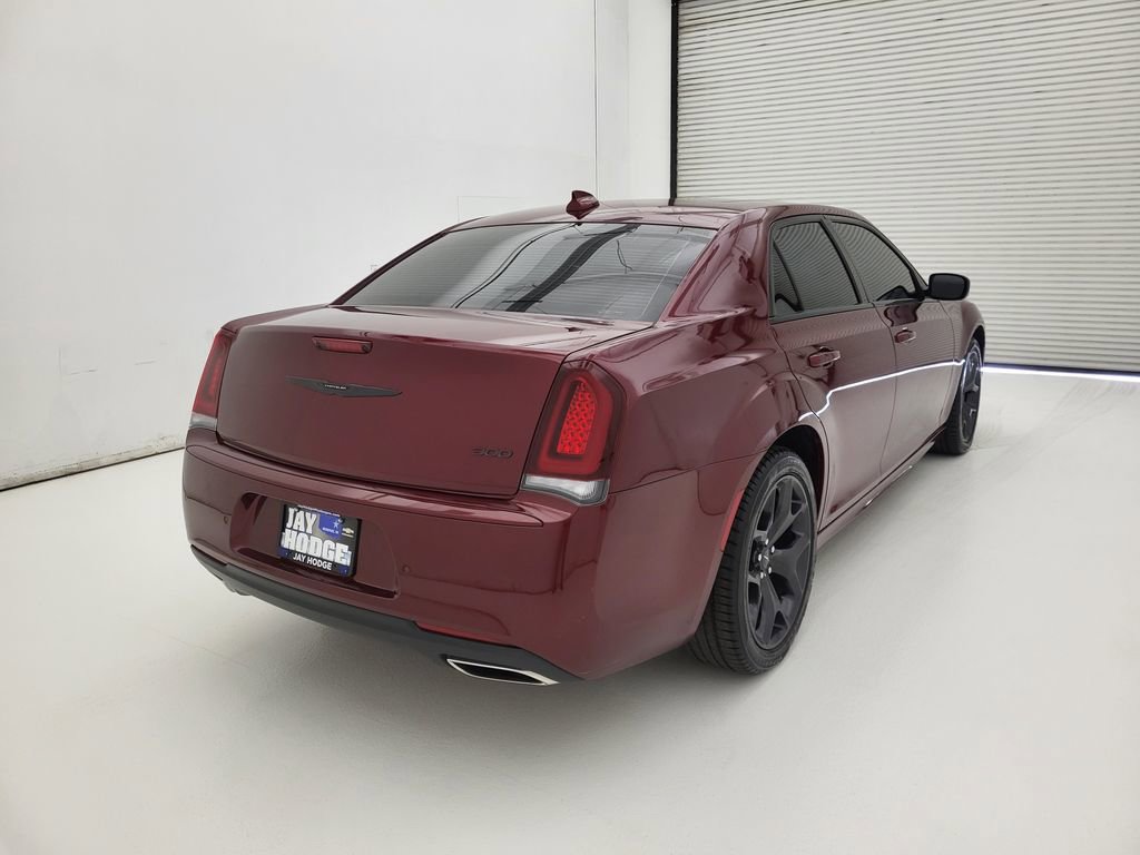 Used 2023 Chrysler 300 Touring L w/ Popular Equipment Group image 22