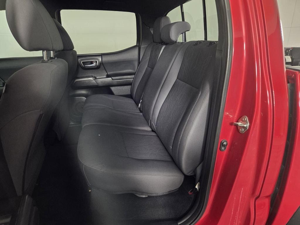 Used 2018 Toyota Tacoma TRD Off-Road AWD/4WD image 23