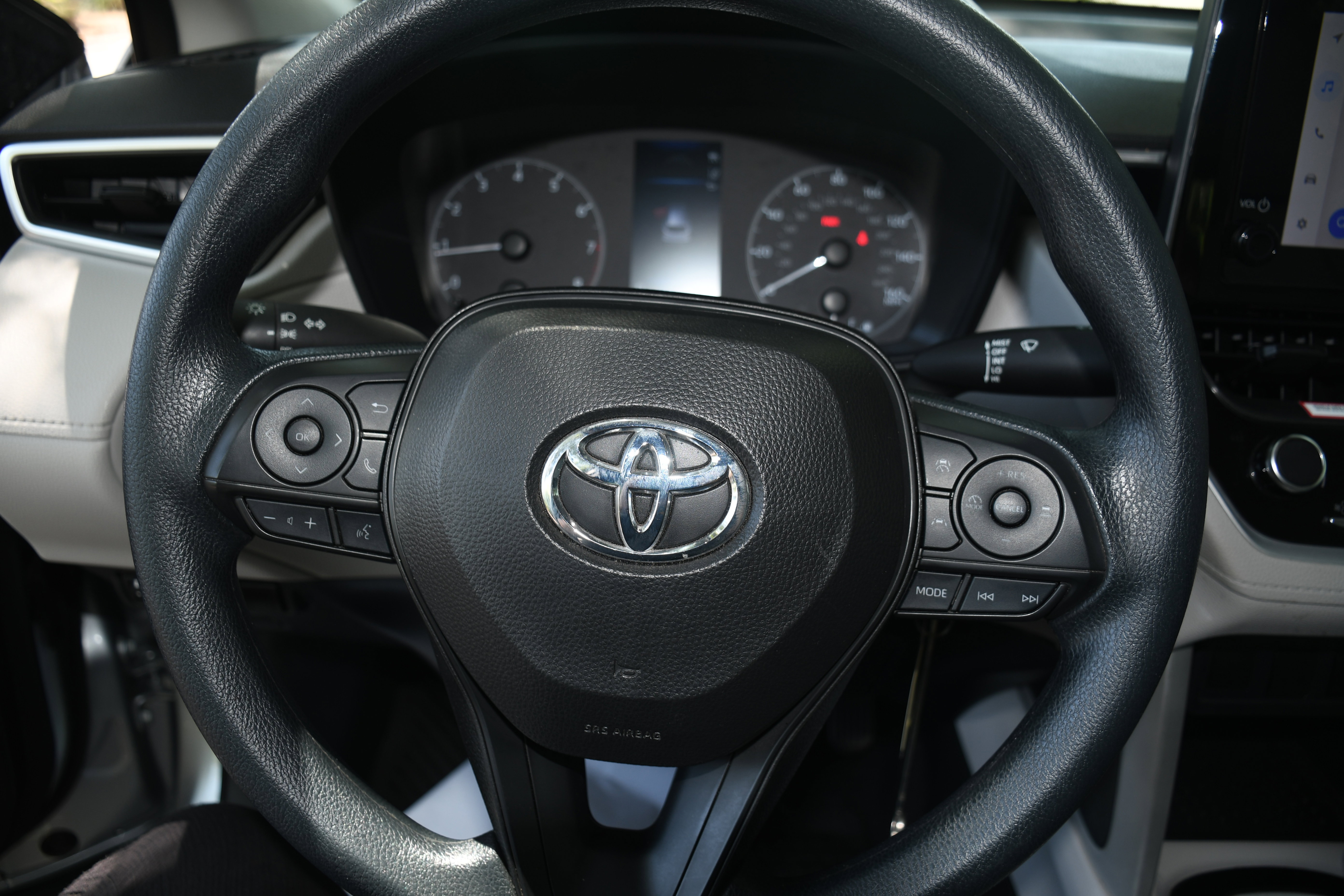 Used 2024 Toyota Corolla Cross L FWD image 12