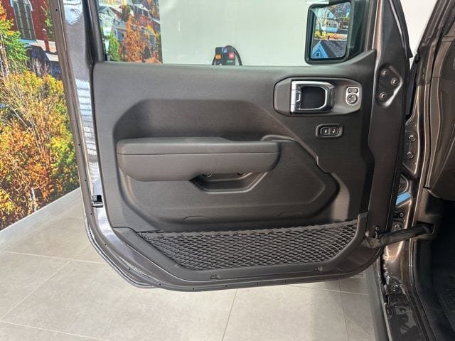 New 2025 Jeep Wrangler Willys AWD/4WD image 22
