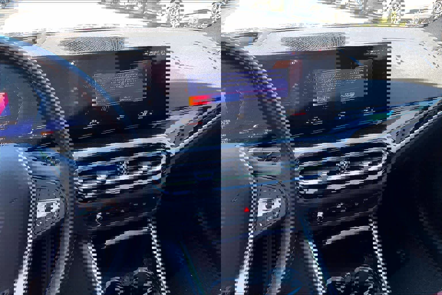 Used 2023 BMW i4 eDrive35 w/ Premium Package image 5