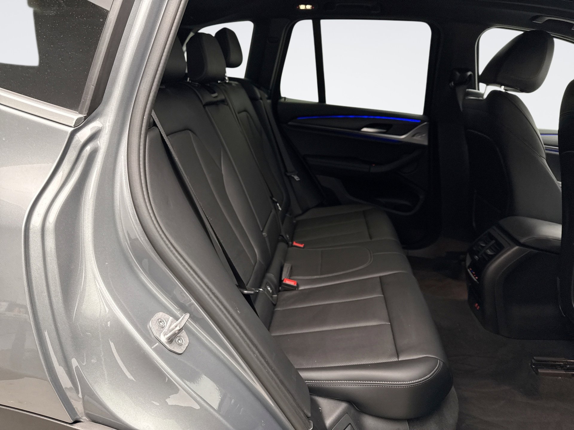 Used 2023 BMW X3 xDrive30i w/ Premium Package image 21