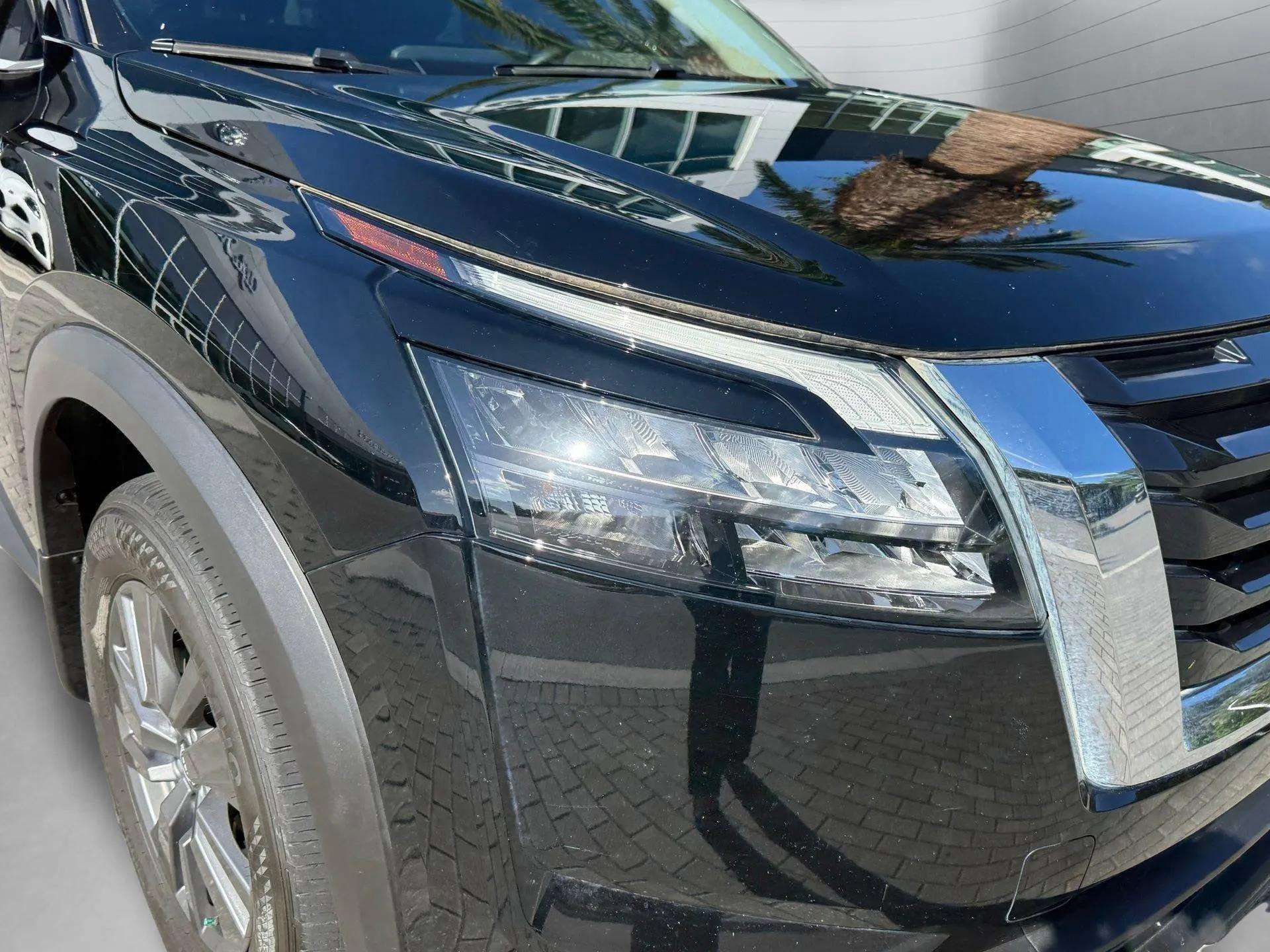 Used 2024 Nissan Pathfinder SV image 26