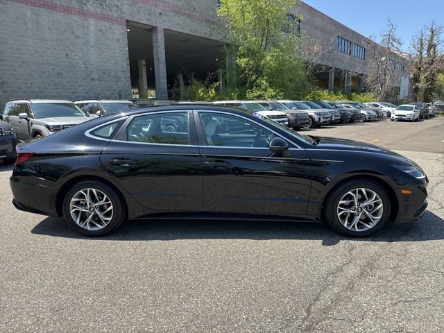 Used 2023 Hyundai Sonata SEL w/ Preferred Accessory Package FWD image 13