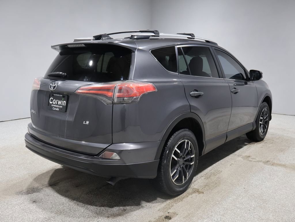 Used 2016 Toyota RAV4 LE image 2