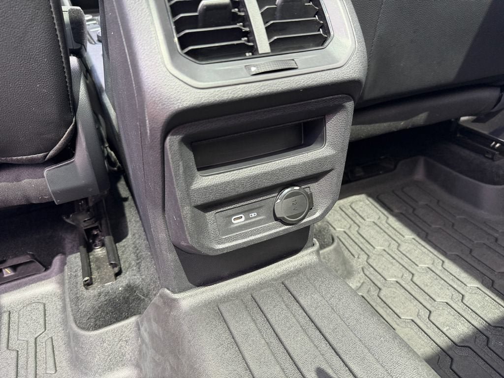 Used 2024 Volkswagen Tiguan SEL R-Line AWD/4WD image 32