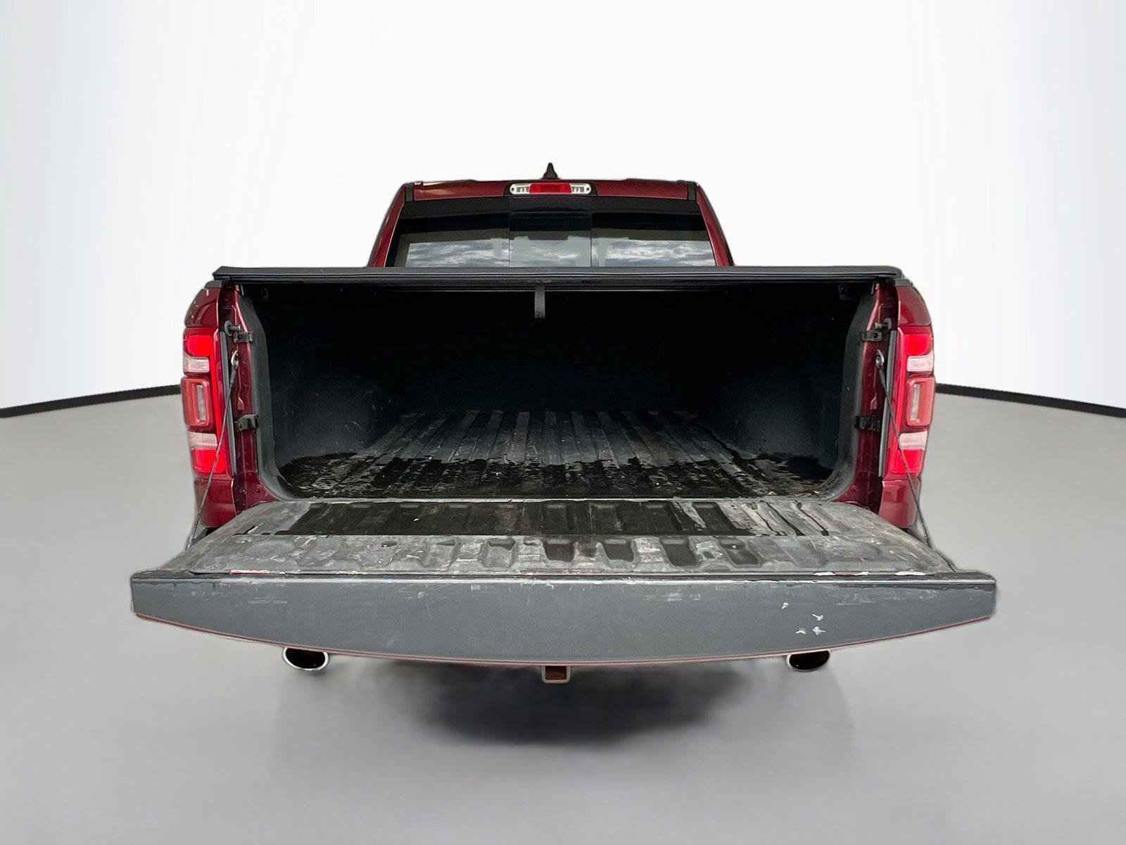 Used 2020 RAM 1500 Laramie AWD/4WD image 25
