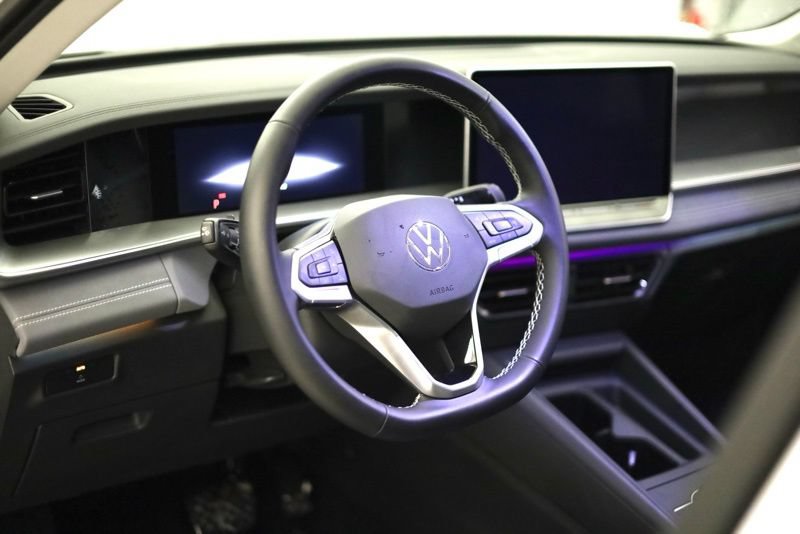 New 2026 Volkswagen Tiguan SE AWD/4WD image 12