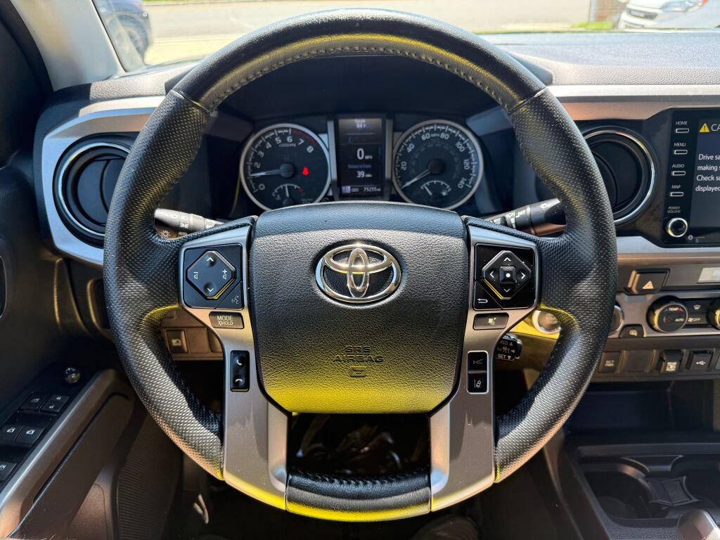 Used 2023 Toyota Tacoma SR5 w/ Technology Package AWD/4WD image 12