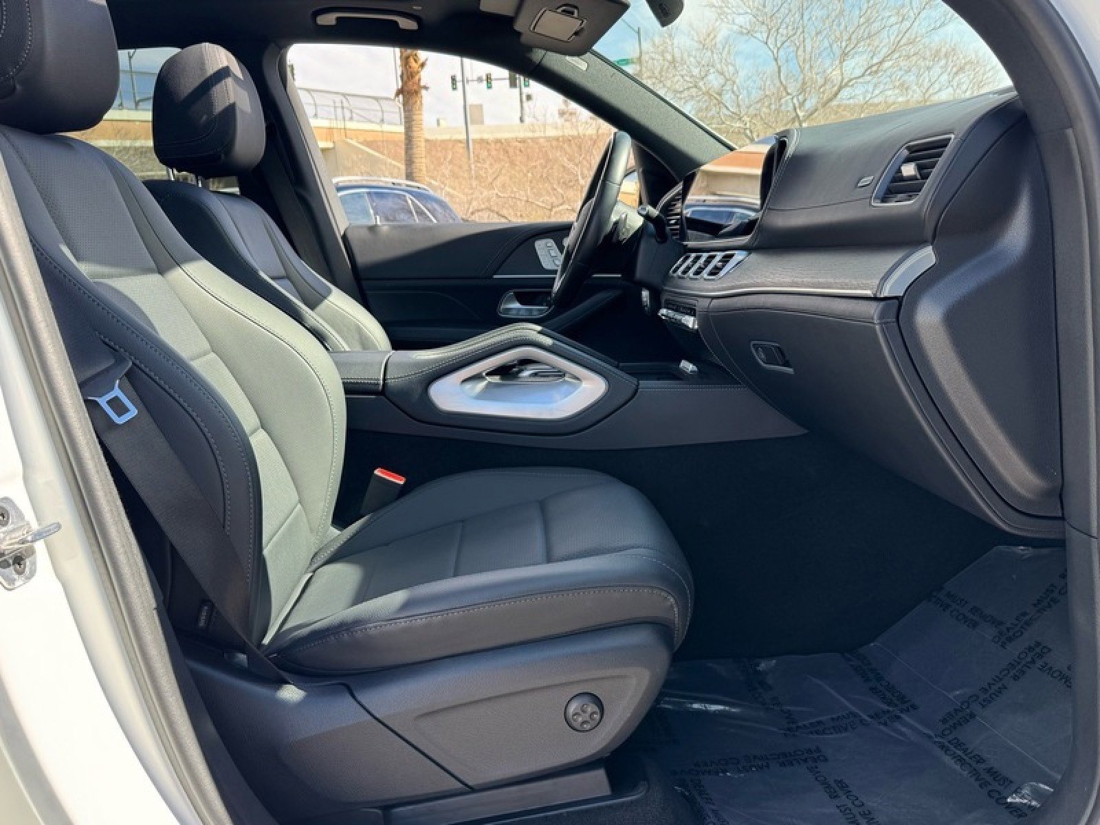 Certified 2023 Mercedes-Benz GLE 350 4MATIC w/ Premium Package image 23