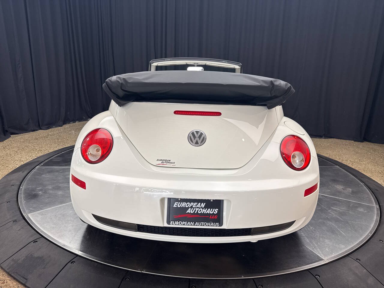 Used 2007 Volkswagen Beetle Triple White Edition FWD image 5