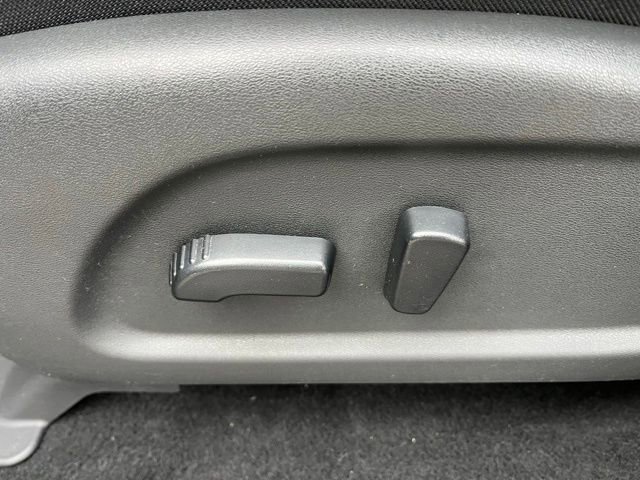 Used 2019 Nissan Pathfinder SV image 19