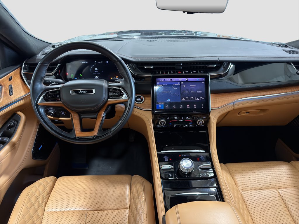 Used 2025 Jeep Grand Cherokee L Summit AWD/4WD image 11
