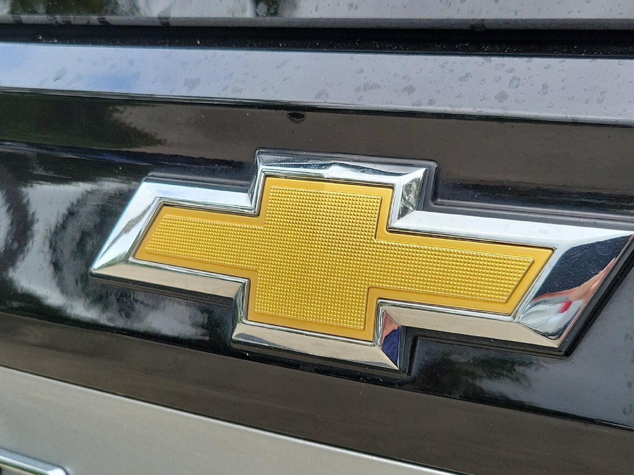 Certified 2025 Chevrolet Suburban Premier AWD/4WD image 8