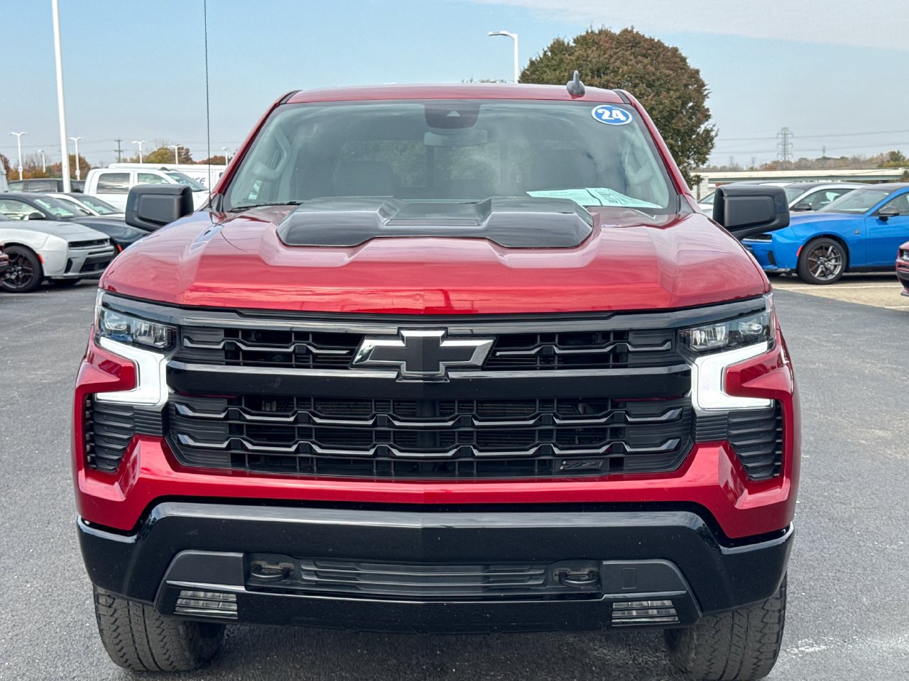 Used 2024 Chevrolet Silverado 1500 LT Trail Boss w/ Convenience Package II AWD/4WD image 8